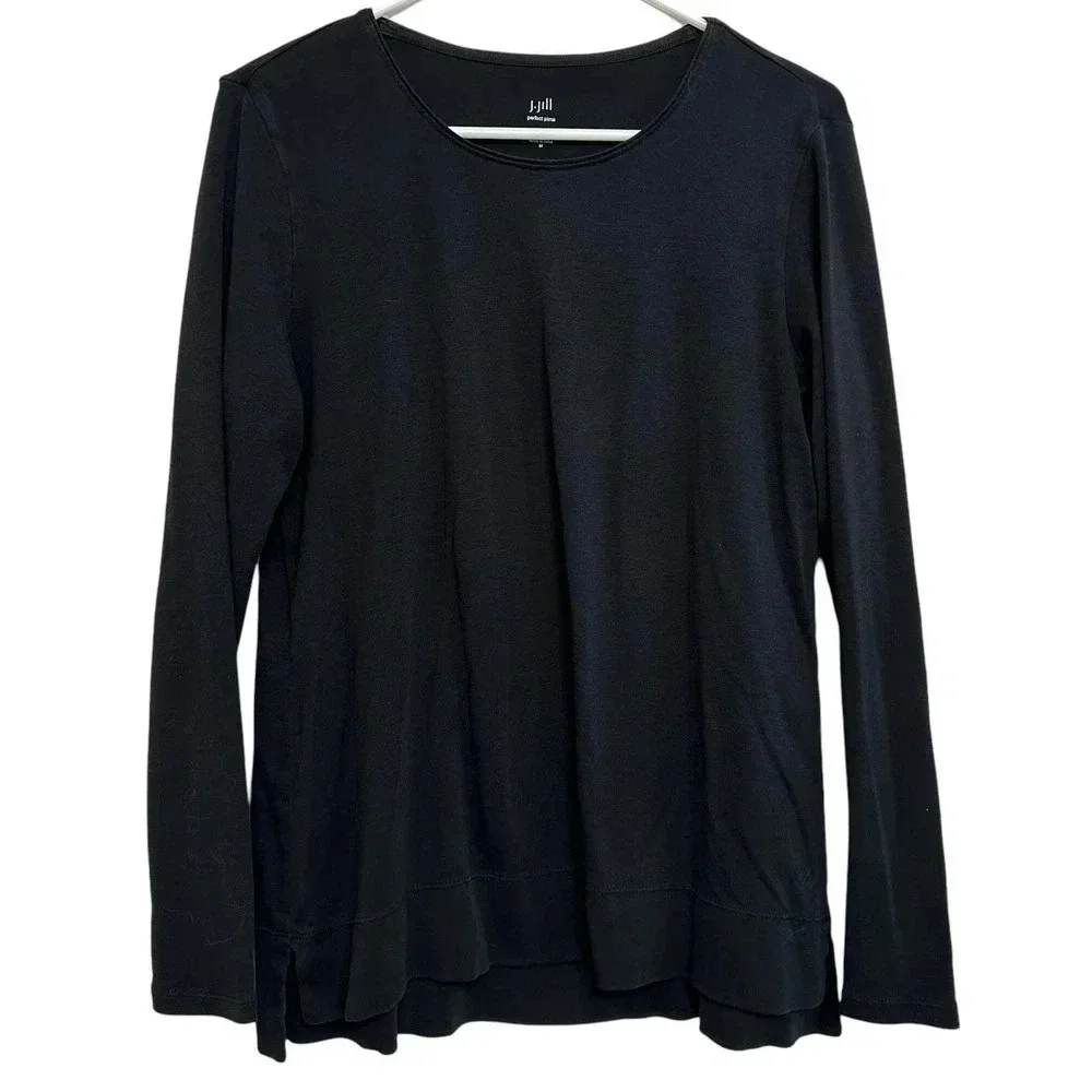 I. Jill Wearever collection 3/4 sleeve black top. Size medium.